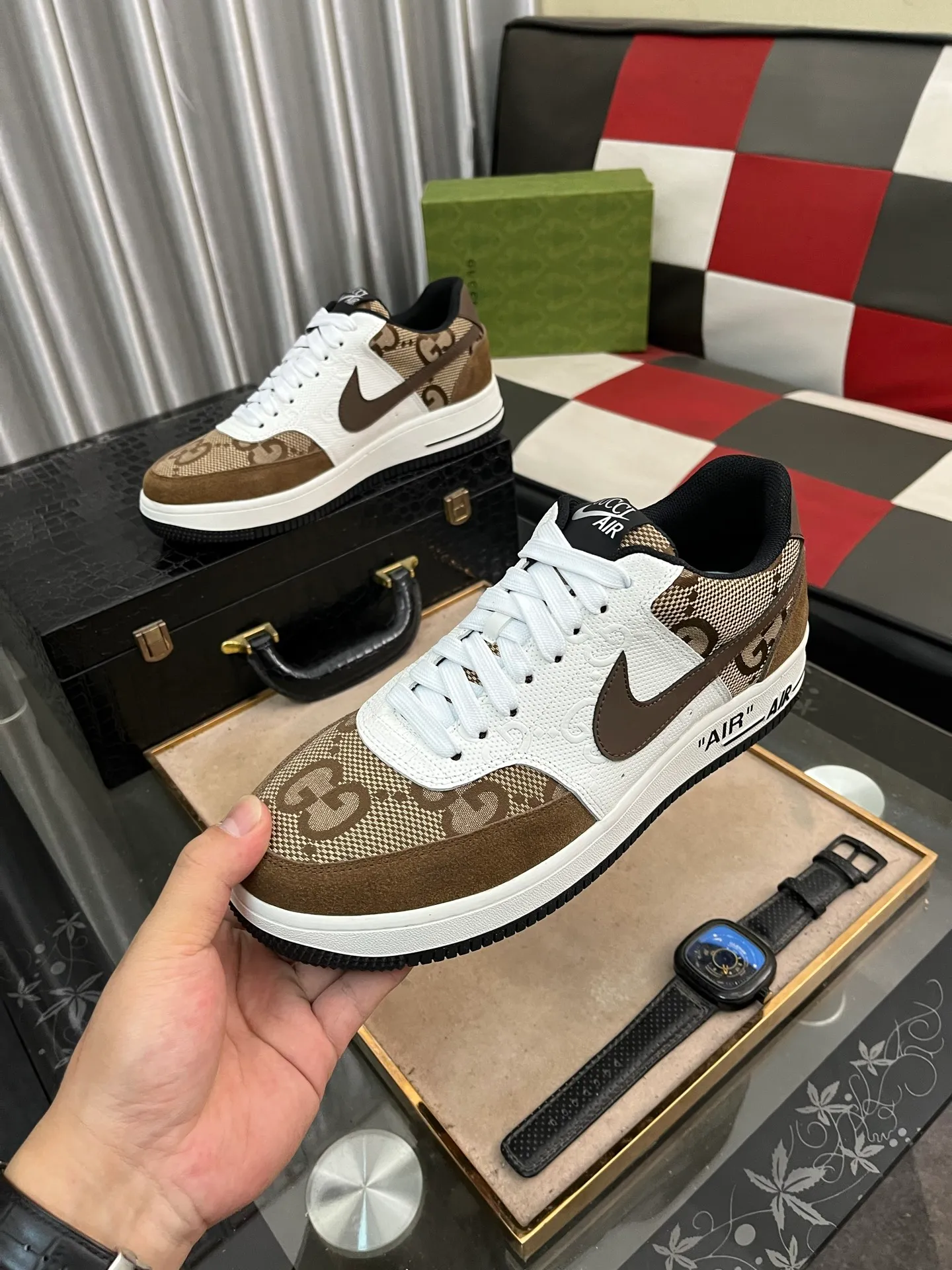 Men's Men's Shoes💰440⌚️⌚️【GUCCI】Gucci men's latest white shoe series casual shoes! The official website is built 1:1. Upper: Made of imported cowhide, with electric embroidery ➕Inner lining: Made of high-quality first-layer pigskin, soft and comfortable. Picky material selection and exquisite workmanship give you the best enjoyment. Size: 38-44 yards, 3️⃣ colors available.